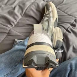 نایک وی تو کی سفید طوسی | Nike V2K Run platinum