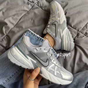 کتونی نایک وی 2 کی ران نقره‌ای | Nike V2K Run Silver