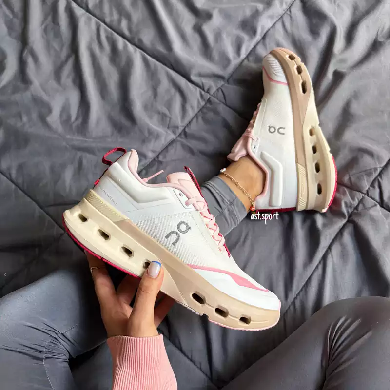 آن رانینگ سفید صورتی | ON Cloudnova X White Pink